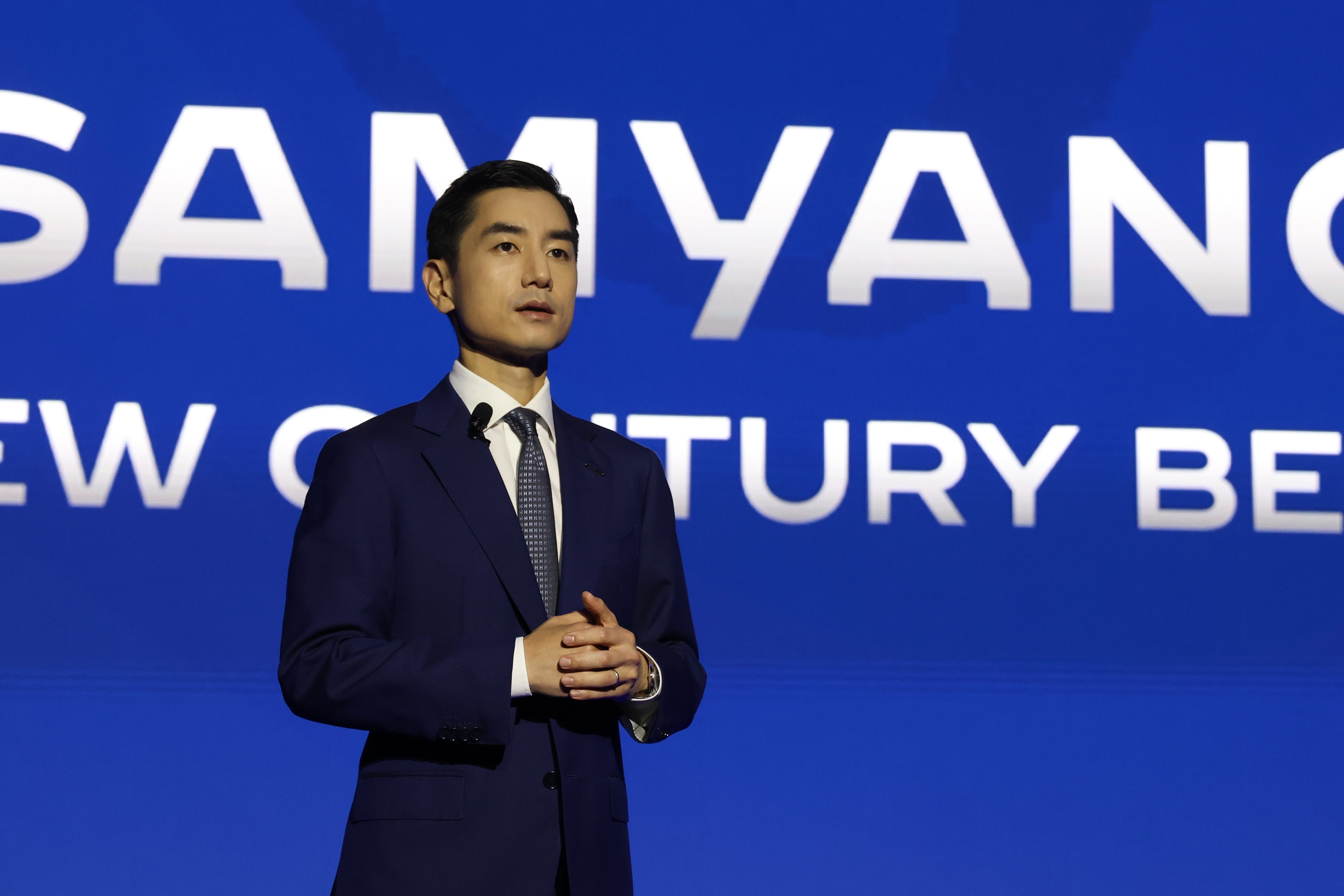 그룹 미래 맡은 4세...경영 능력 '시험대' - 뉴스 썸네일 이미지