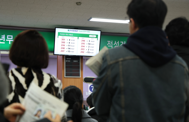 車 시장 큰 손, 경제 활동 여성이 온다 [자동차, 女心 잡아라] ① - 뉴스 썸네일 이미지