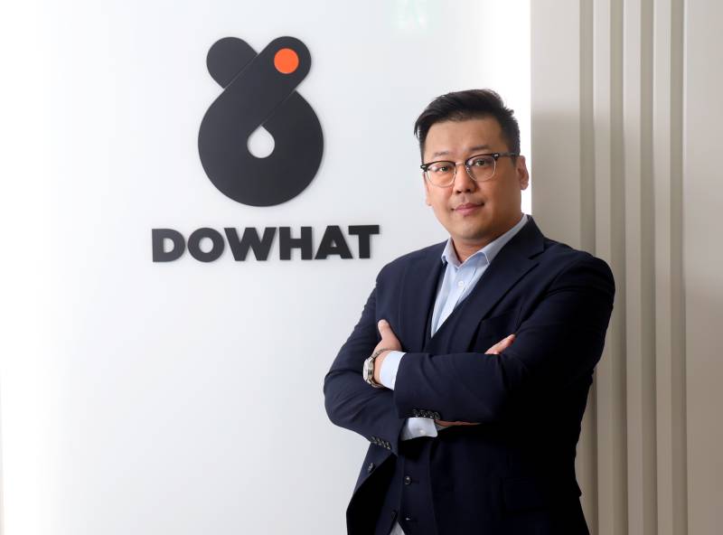 '디지털 럭셔리' 입은 호텔...아날로그 운영을 AI로 바꾼다 [이코노 인... - 뉴스 썸네일 이미지