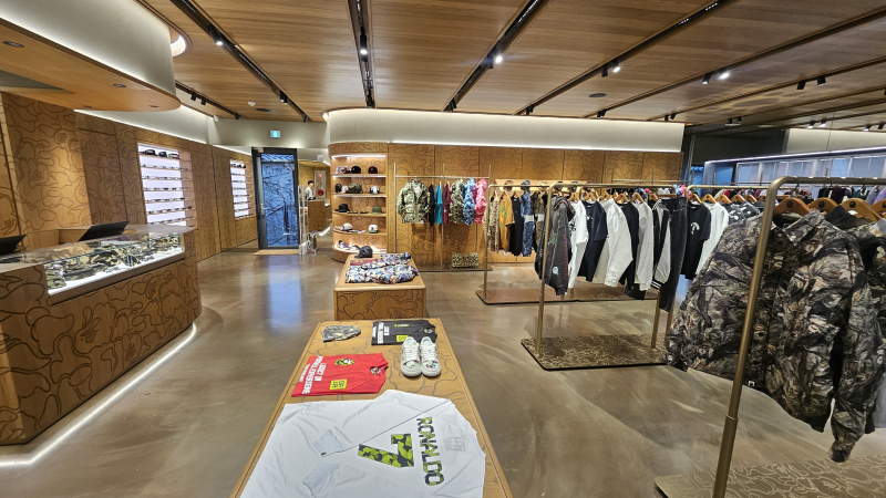 알스퀘어, 글로벌 브랜드 '베이프(BAPE)' 도산 플래그십 스토어 유치... - 뉴스 썸네일 이미지