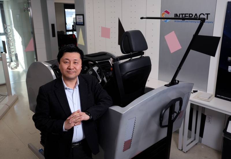 "XR 끝났다고?...교육훈련 프로그램으로 새로운 시장 연다" [이코노 인... - 뉴스 썸네일 이미지