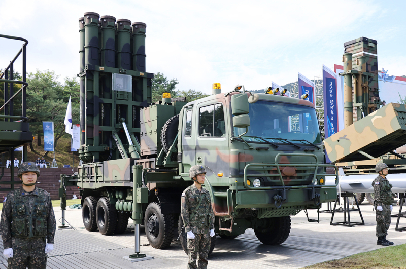 2%↑ 불뿜는 방산주...'갓성비' 천궁-Ⅱ가 쏘아올린 주가 - 뉴스 썸네일 이미지