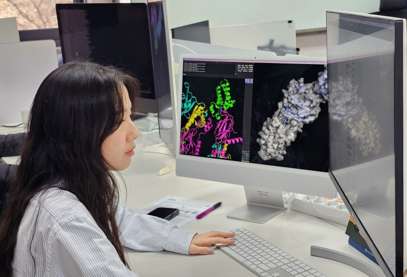 투자‧리더십 변화...제약업계 R&D 체질 개선 '가속' [복제약 대신 신... - 뉴스 썸네일 이미지