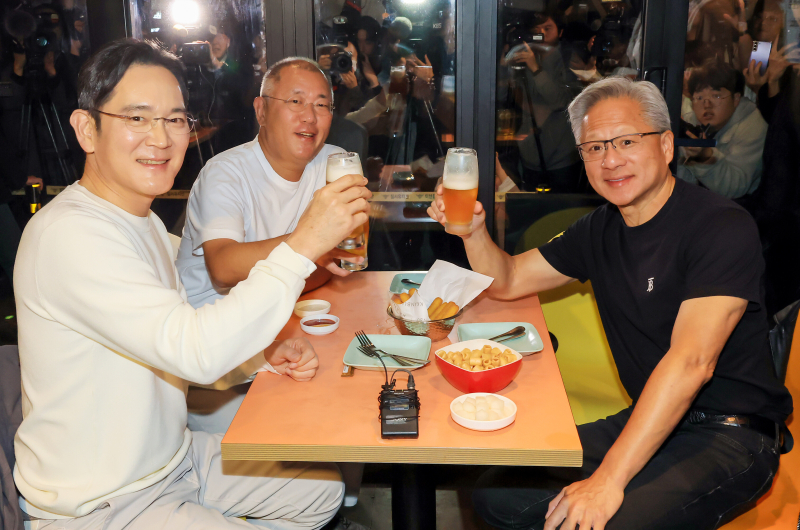 '깐부회동 시즌2' 젠슨 황, 오늘 방한…AI 협력 방안 논의할 듯
