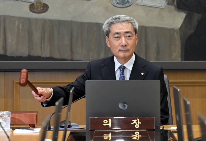 백투백 인상에도 '3.25%'에 쏠린 시선...다음 금리 인상은 언제 - 뉴스 썸네일 이미지
